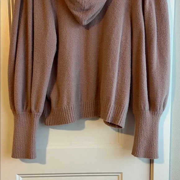 Express Women's Dusty Pink Hooded Sweater - Picture 11 of 11